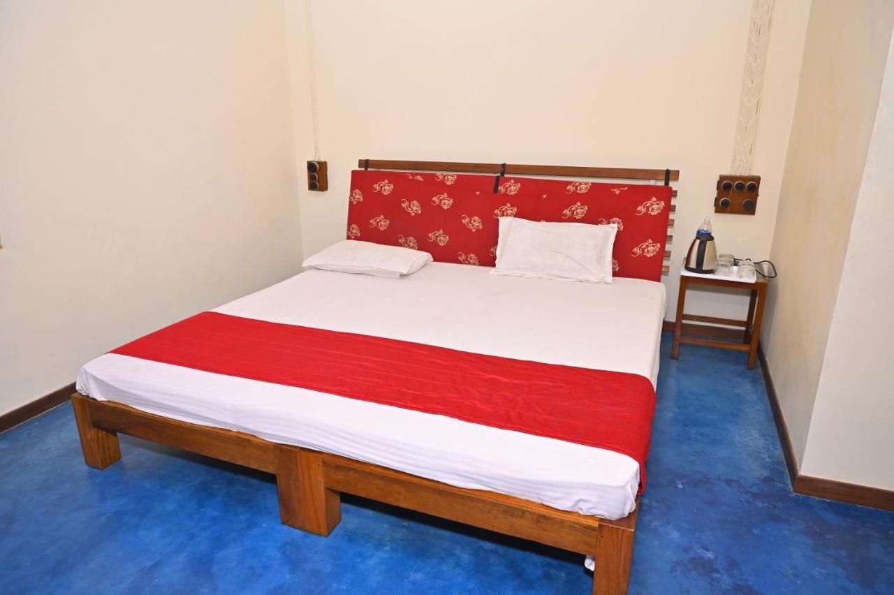 Les Boganveillea Heritage Guest House Ауровиль Экстерьер фото