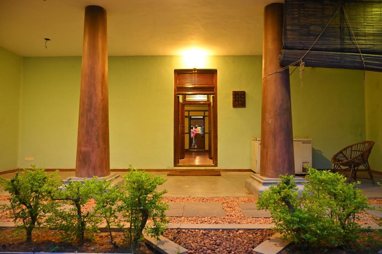 Les Boganveillea Heritage Guest House Ауровиль Экстерьер фото